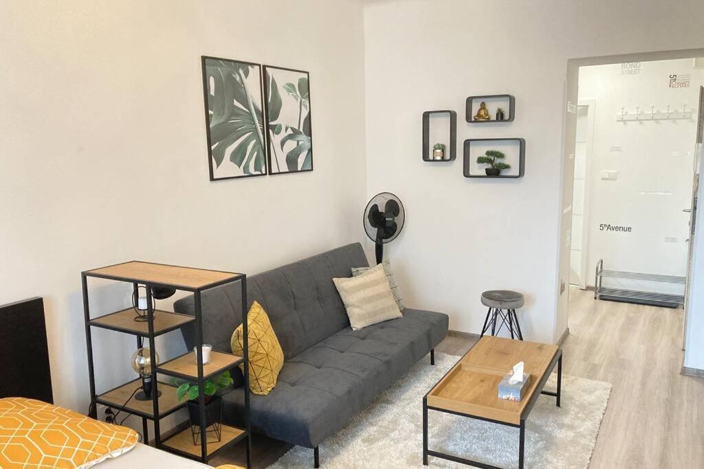 Byt Ve Vrsovicich K Pronajmuti - Cozy Apartment Vrsovice ปราก ภายนอก รูปภาพ